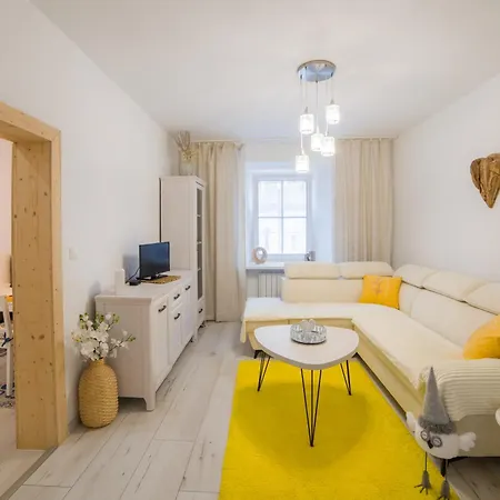 Lovely Stiavnica Apartment *